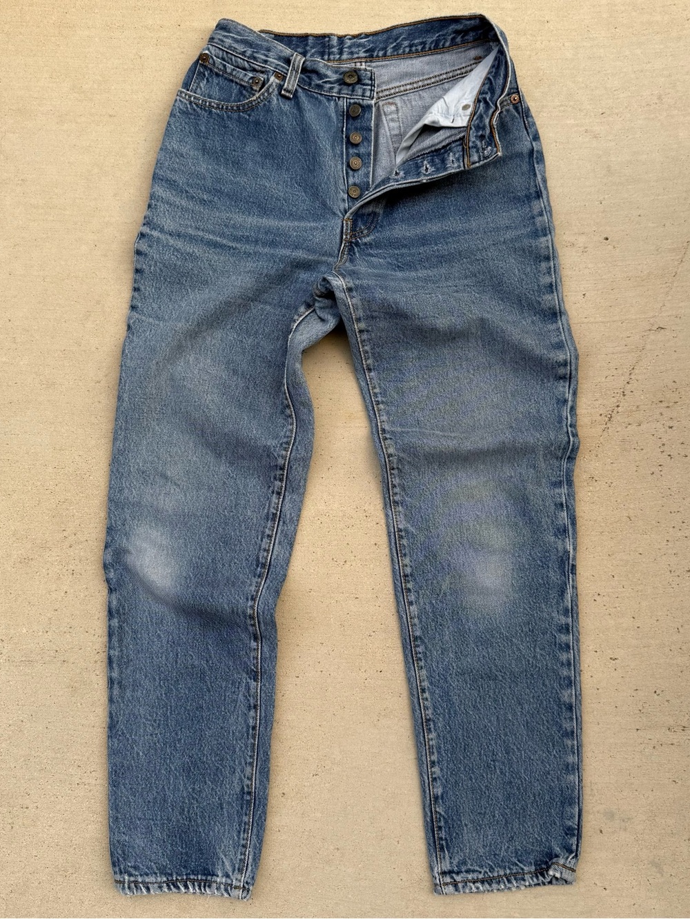 Vintage Levi’s 501 80s USA Medium Wash Casual Faded Women’s Straight Jeans 26x29